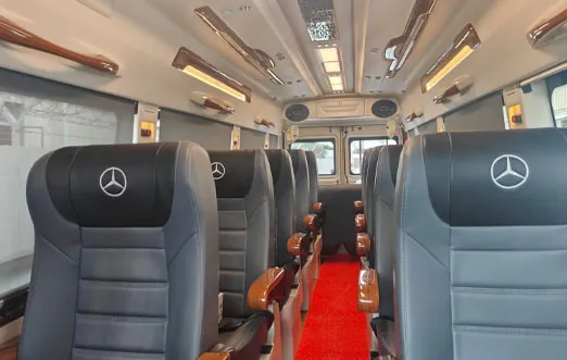 12 Seater Maharaja Tempo Traveller With Sofa.